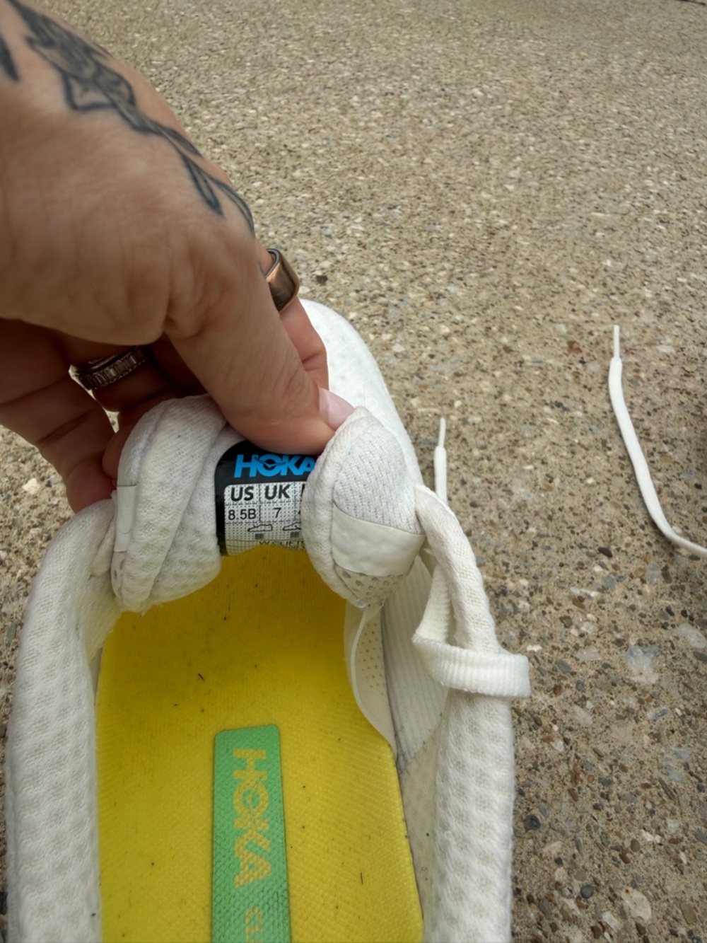 Hoka Clifton 9 
White Lemonade - Picture 3 of 8